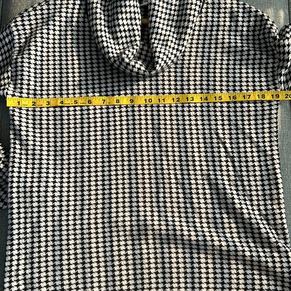 Calvin Klein Turtleneck Oversized Sweater - Picture 4 of 8